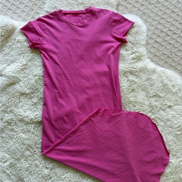 Frank and Eileen HARPER Bougainvillea, Heritage Jersey Perfect Tee T-Shirt Dress - Picture 4 of 5